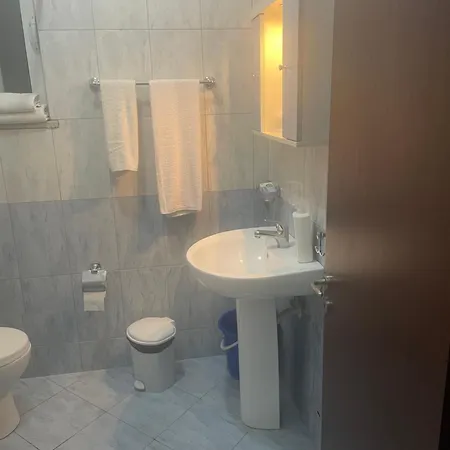 Meni's Family Tatil Evi Saranda